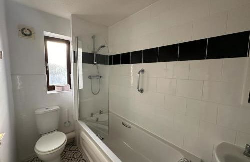 Caroline's One Bedroom House in Northampton - Photo 5