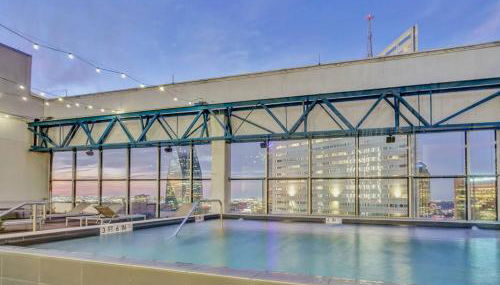 Beautiful Apt in Downtown W/ Pool | Parking - Foto 3