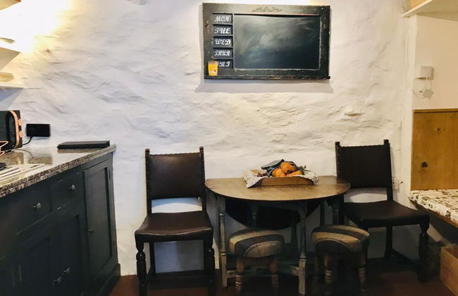 Cottage - Sleeps 4 - Fireplace - Internet - Foto 12