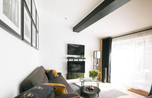 Bumblebee checkout 2pm Frome Longleat Aqua Sana Bath 5 people PRIVACY - Foto 51