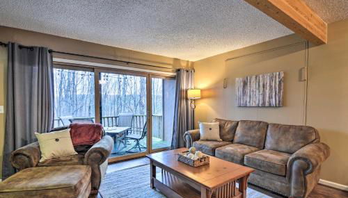 Cozy Bellaire Condo with Balcony - 3 Mi to Skiing! - Foto 5