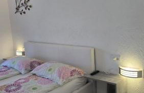 Kuča Mira - Foto 26