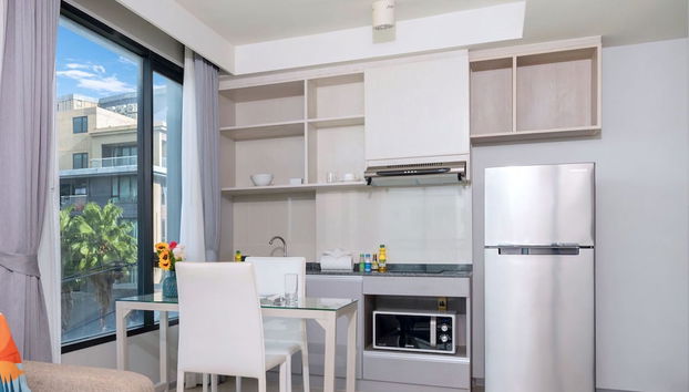 Suite C416 at 6th Avenue Surin Residence - Foto 4, Cocina básica privada