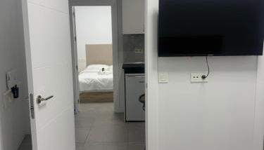 Apartamento a 10 min caminando de la Estación de bus y tren María Zambrano - Foto 1