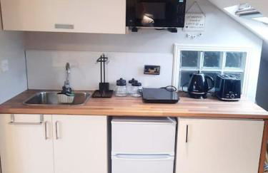 Alross studio flat / private bathroom - Foto 17