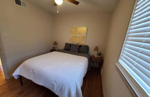 South Side Chic 3Br 1Ba 10mn to McConnell Spirit - Photo 7