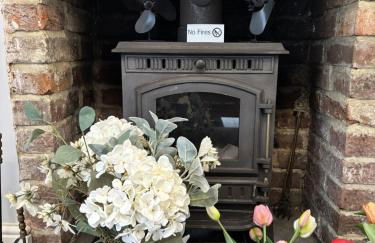 Sleeps 7 Beaches, restaurants, buses, nearby! - Photo 7