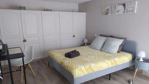 Gite T3 "Escale en Vienne", Maison plain-pied 5 pers, Futuroscope, Aquascope - Foto 4, wardrobe