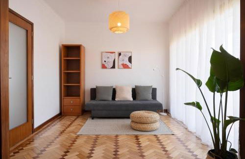 KING SIZE Bed with Air Conditioning near the BEACH & FREE Street Parking - Foto 7