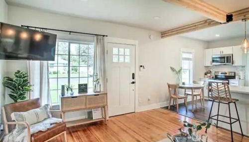 Cheerful 3 bedroom Villa with Backyard Oasis - Foto 2