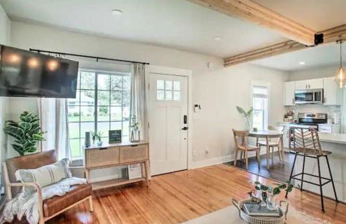 Cheerful 3 bedroom Villa with Backyard Oasis - Foto 2