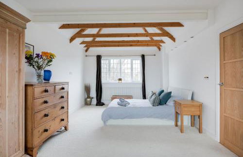 Harbourways Emsworth, Pet Friendly Coastal Retreat, Contractors & Leisure, Free Parking, Walk to Pubs - Photo 9