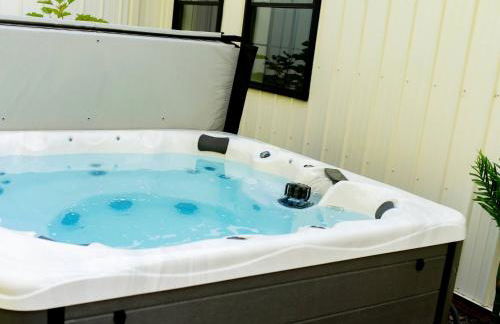 Luxury Barndo with Hot Tub, Indoor Sports Court, Private Acreage, and Near Notre Dame - Foto 63