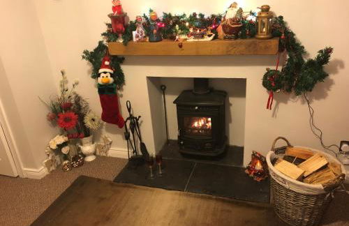 PondeROSEa Cottage Free Gated Parking M1 & City location, wood stove - Foto 24