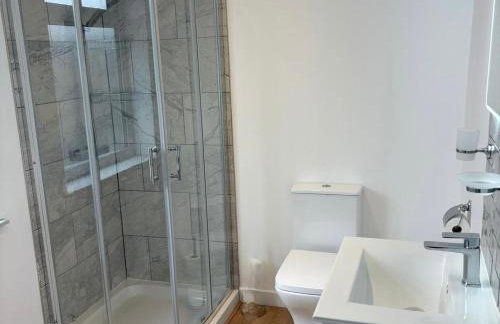 Beach Retreat luxury home just 2 minutes walk to the beach - Foto 54