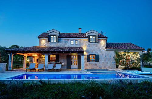 NEW 2023 Villa Tree of Life - Photo 65