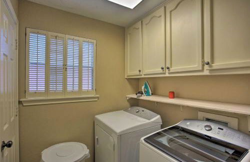 Unwind Fireside and Play Pool! Idyllic McKinney Home - Foto 24