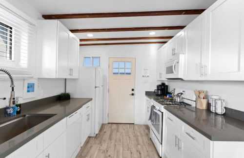 Featherlight Cottage with BBQ and Hot Tub in Downtown Phoenix - Foto 10