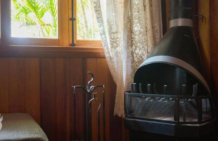 Chalé europeu com vista para natureza no interior - Foto 8