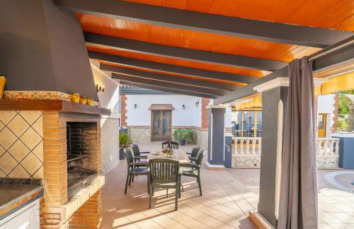 Cubo's Casa El Rodeo & Private Pool - Photo 8