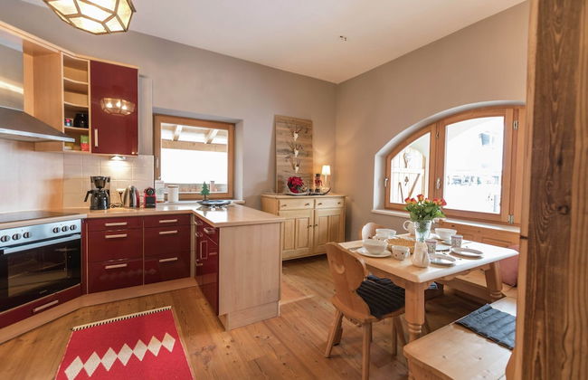 Unique Chalet in the Center of Elmau, Near Ski Lift - Photo 10