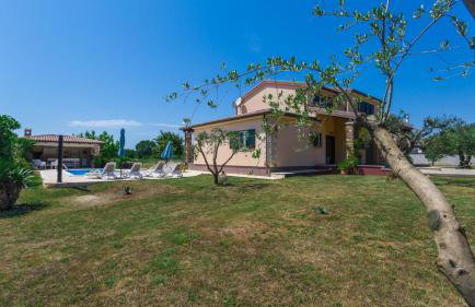 Beautiful villa Pianta with pool in Porec - Photo 12
