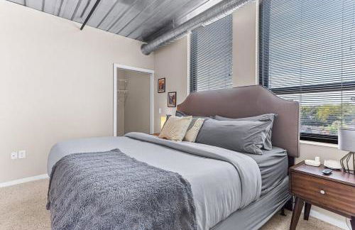 2 Apts w King Beds - Near Kerrytown - Photo 28