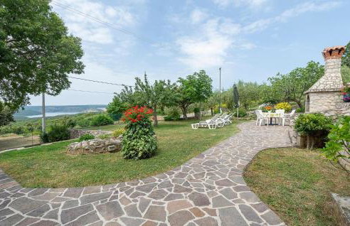 Stunning Apartment In Koromacno - Foto 2