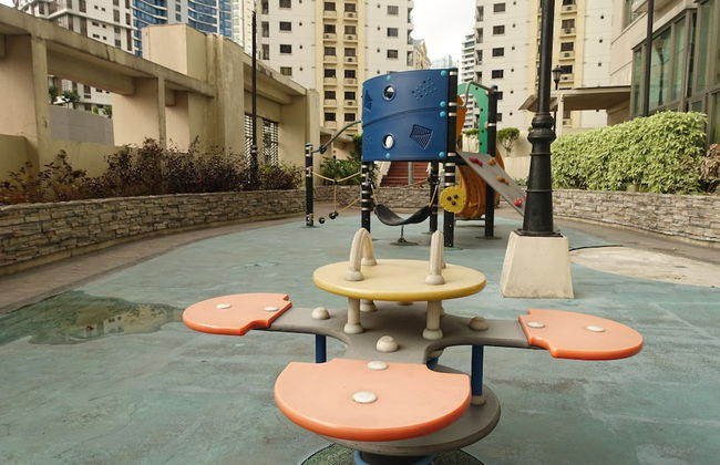 Luxury Condo at Forbeswood Parklane - Foto 77