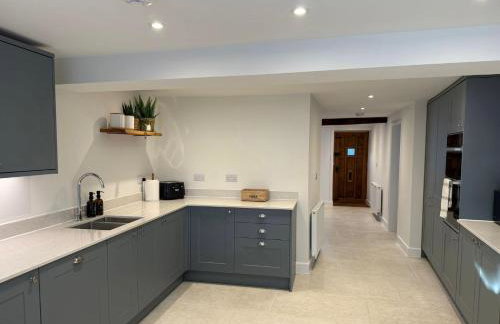 Luxury Lechlade cottage - Character and charm - Photo 10