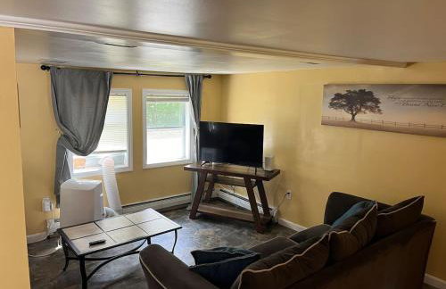 Nothing Fancy Older Pet Friendly Home near I 95 - Foto 39