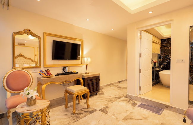 Emperor Ozran by Alaya Stays - Photo 43