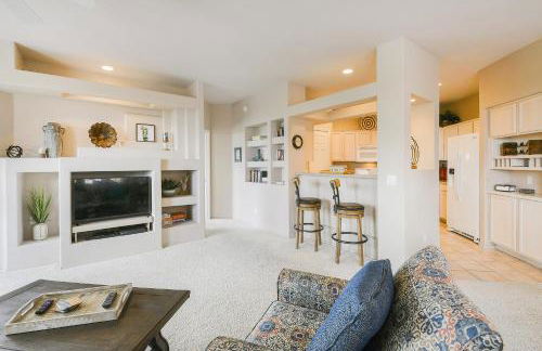 Mountain-view condo with incredible sunset views, pool, hot tub & grill - Foto 3