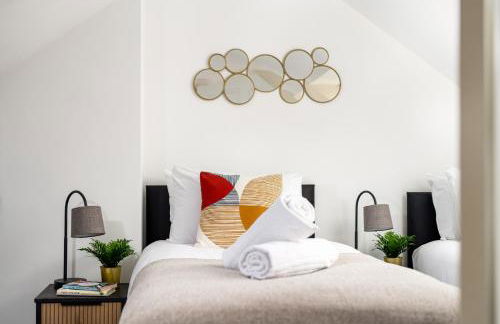 NEW Business & Long Stays- Sleeps7-by FabAccommodation - Foto 11