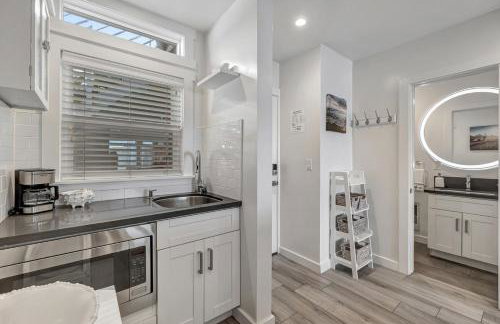 Ocean VIEWS! Steps from Victoria Beach, Lux Design - Foto 10