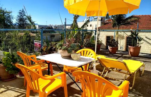 2-Bedroom Blue & White House with Garden and Beach - Foto 24