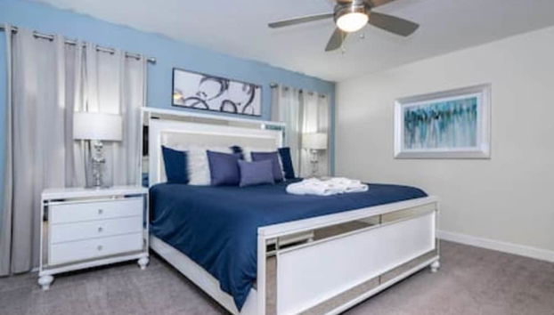 Gorgeous Home With Pool and Lake View - Foto 4, Habitación