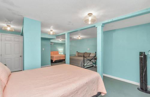 Sleep a Group of 7 in this Spacious Galveston Studio - Minutes to Beach! - Foto 18