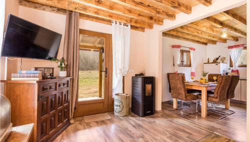 Gorgeous Home In Gospic - Photo 4