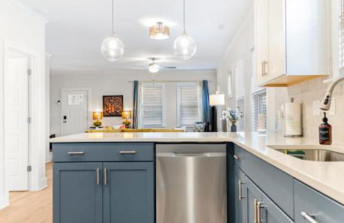 Family-Friendly 4BR with Fenced Yard & Parking - Foto 12