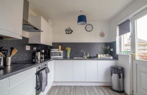 Spacious 2-Bed City Home Free Parking & Stadiums - Foto 51