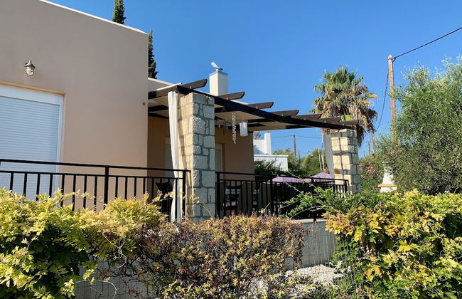 Beautiful, Modern, Luxuriously Villa, Private Swimming Pool 8 p NW Coast, Crete - Photo 1