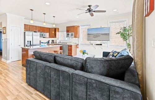 ❤️ The Top End Townhomes with Stunning Views On One-Of-A-Kind Rooftop Deck! WOW! - Foto 13