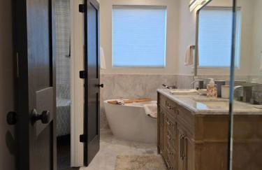 McHenry Riverside Retreat Comfort - Foto 47