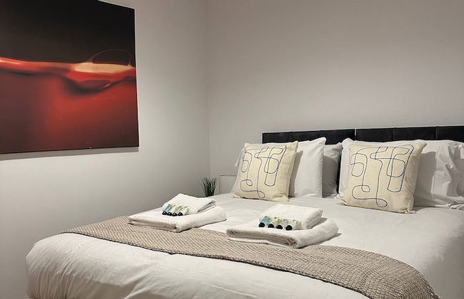 3 bed Chill Glouc With 3 Bedrooms and 1 Bathrooms - Photo 21