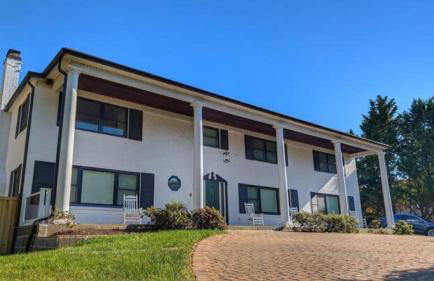 5300sqft Home 10 Mins to Washington DC Sleeps 20 - Foto 2