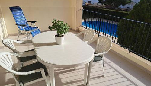 Apartamento con piscina a 50m de la playa - Foto 4