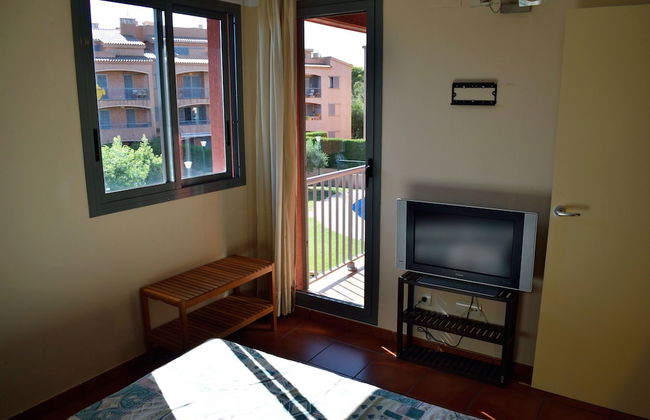 Acogedor Apartamento con Piscina Comunitaria Marina Sant Jordi - Foto 13