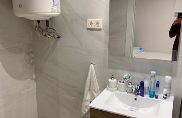 Modern & cozy 1 bedroom apartment in Malasaña - Photo 4