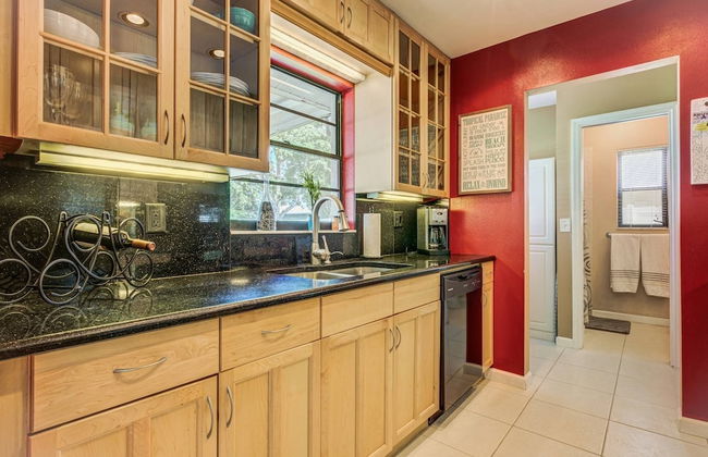 South Venice Pool Home With Fence, Dog Friendly - Foto 9